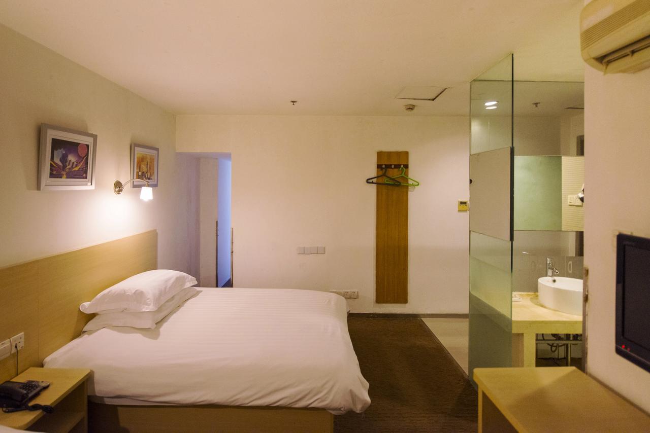 Motel Zhenjiang Jiefang Road מראה חיצוני תמונה